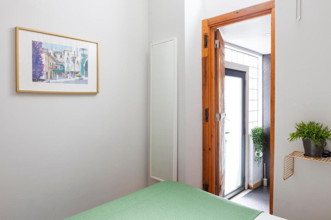 Alfama Terrace Apartment With Authentic XVIII Tiles And Historic Notes 3 Bedrooms & 2 Bathrooms Ac Lisbon Exterior photo