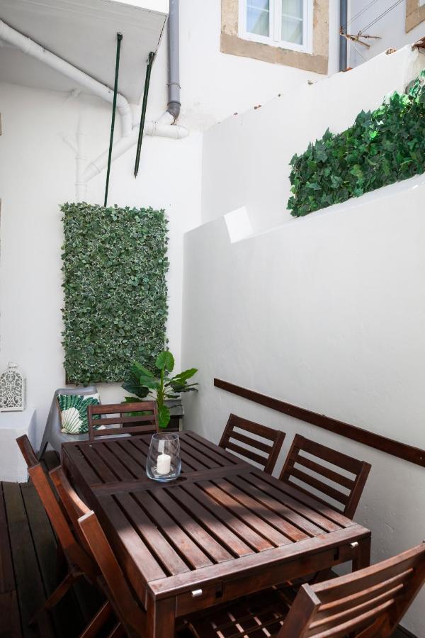 Alfama Terrace Apartment With Authentic XVIII Tiles And Historic Notes 3 Bedrooms & 2 Bathrooms Ac Lisbon Exterior photo
