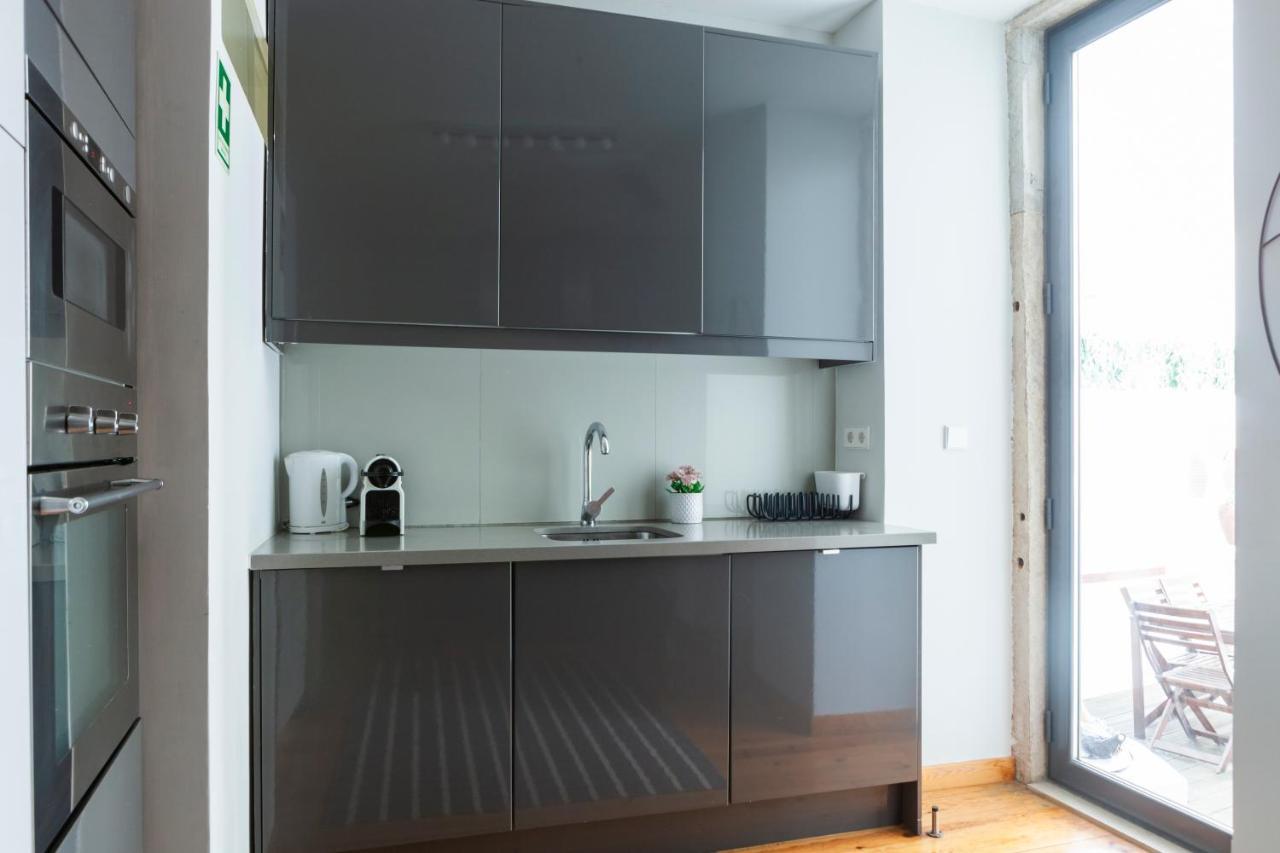 Alfama Terrace Apartment With Authentic XVIII Tiles And Historic Notes 3 Bedrooms & 2 Bathrooms Ac Lisbon Exterior photo