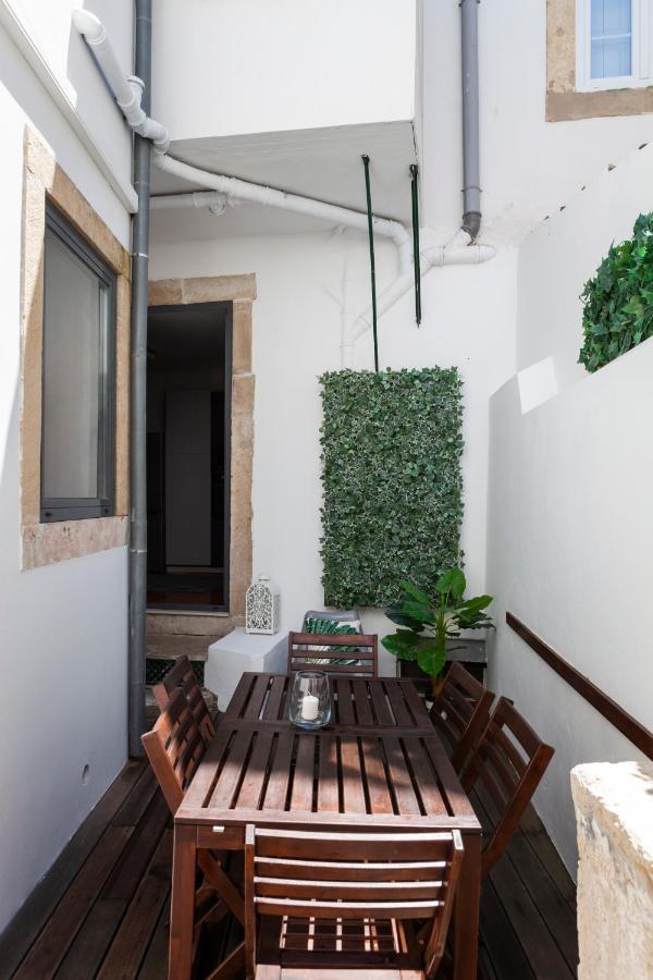 Alfama Terrace Apartment With Authentic XVIII Tiles And Historic Notes 3 Bedrooms & 2 Bathrooms Ac Lisbon Exterior photo