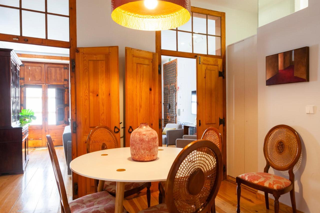 Alfama Terrace Apartment With Authentic XVIII Tiles And Historic Notes 3 Bedrooms & 2 Bathrooms Ac Lisbon Exterior photo